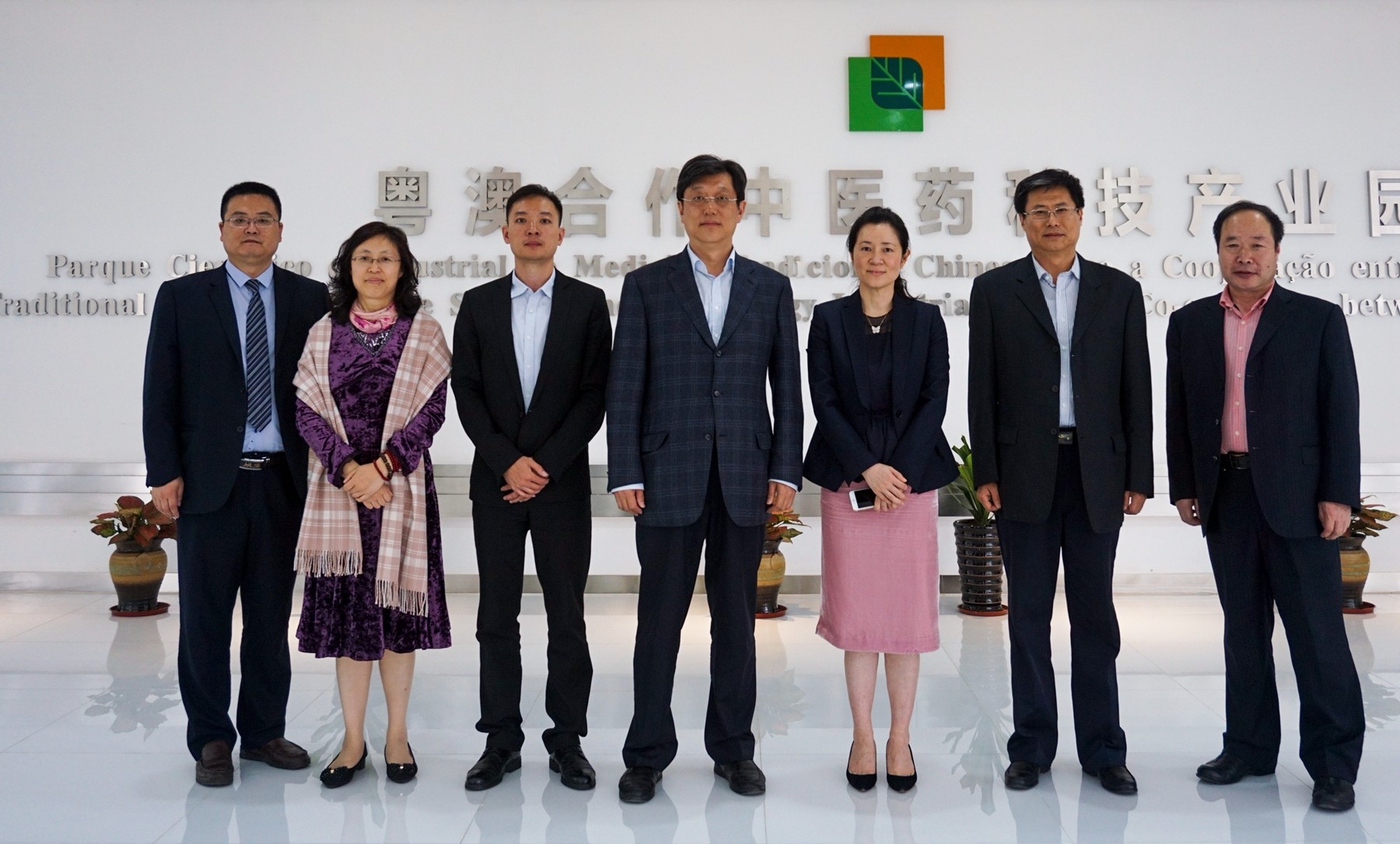  2017年4月14日，山东省港澳办副主任李永森率山东省联合工作组一行来访产业园参观交流。