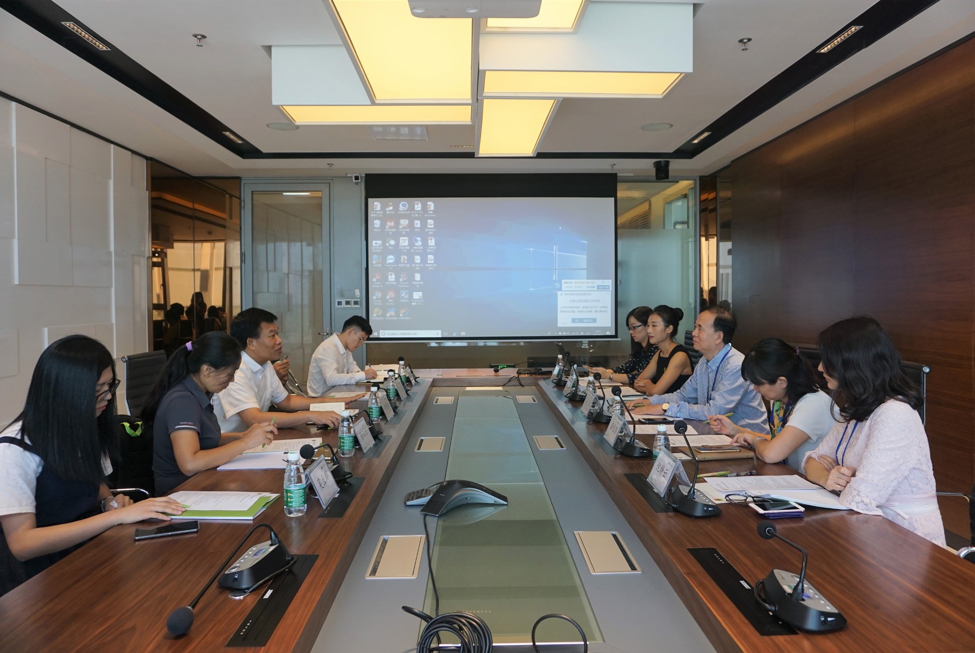 立足中医药 以网状经济思维挖掘产业园价值——全国港澳研究会调研组到产业园调研