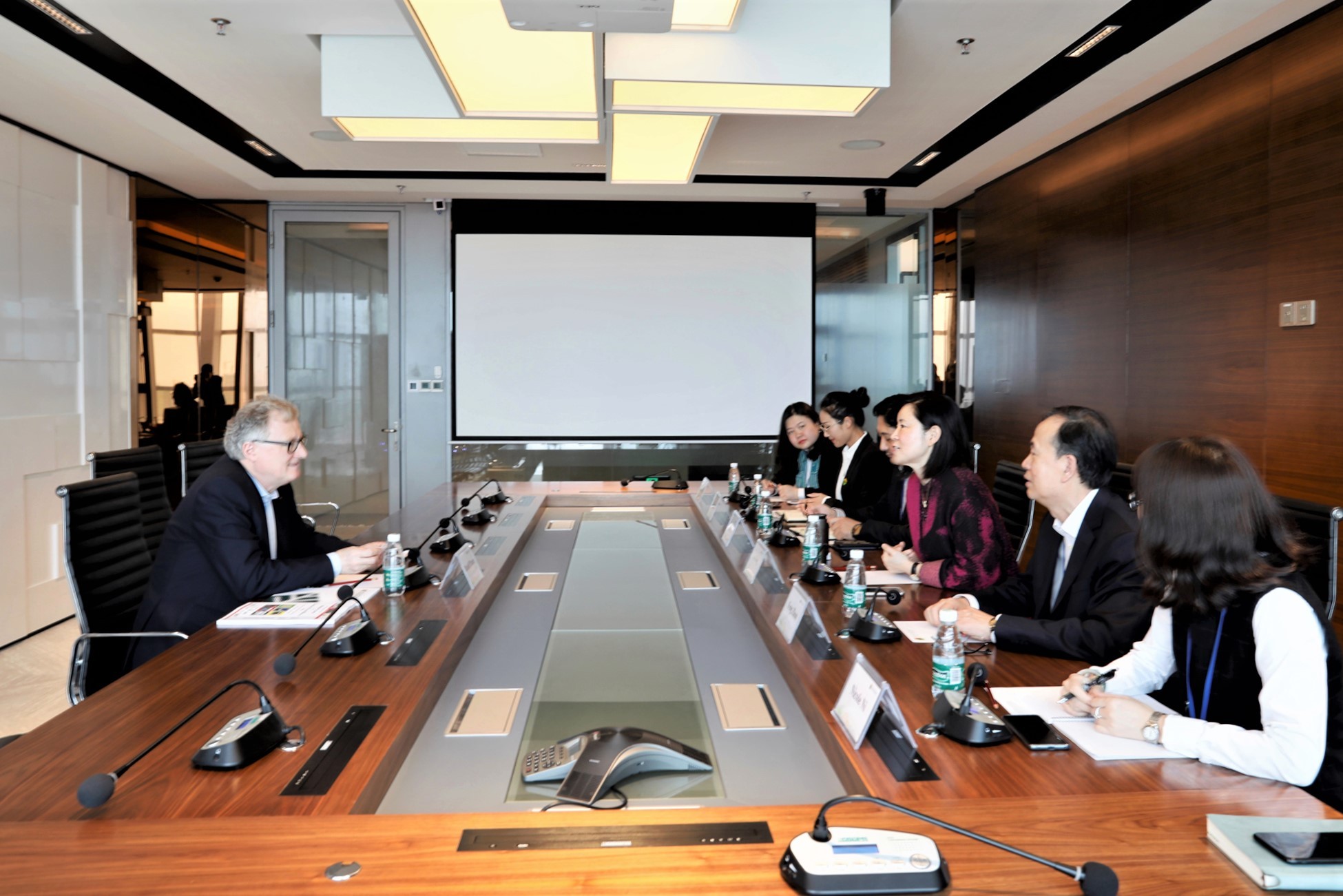 欧洲药典中药委员会主席Rudolf  Bauer教授到访产业园 探讨中医药产业合作
